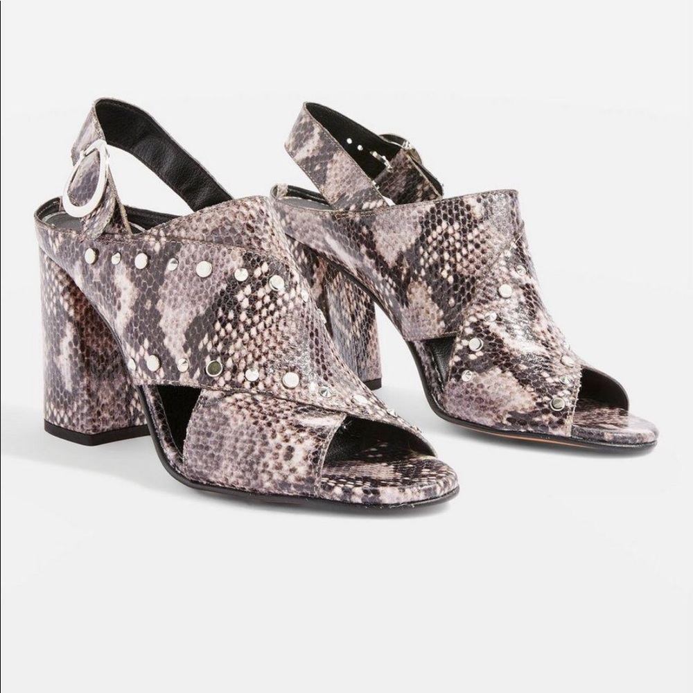 🎊HP🎊TOPSHOP Nixie Studded Sandals